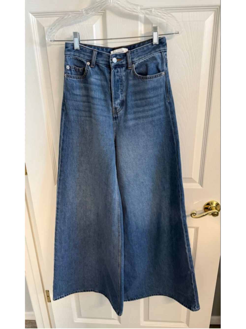 EUC H&M High Rise Wide-cut Jeans button fly size 2